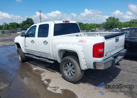 2011 Chevrolet Silverado 1500 Lt z USA, uszkodzony, nr VIN 3GCPKSE36BG101808